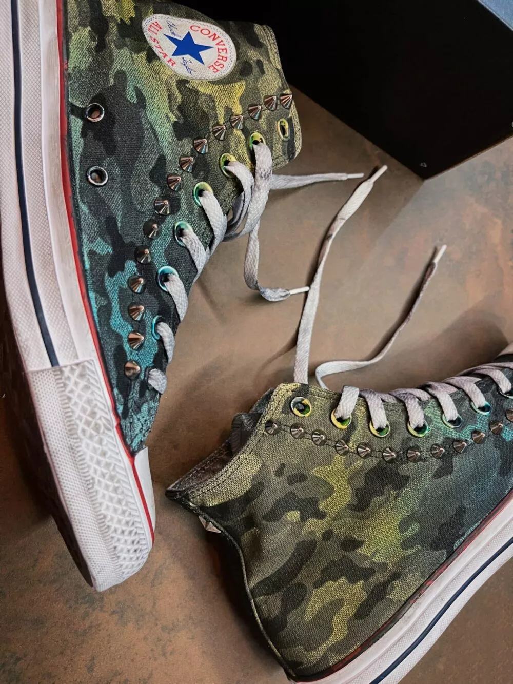 Converse All Stars Classic Ltd Camo Graffiti Borchie - foto 2