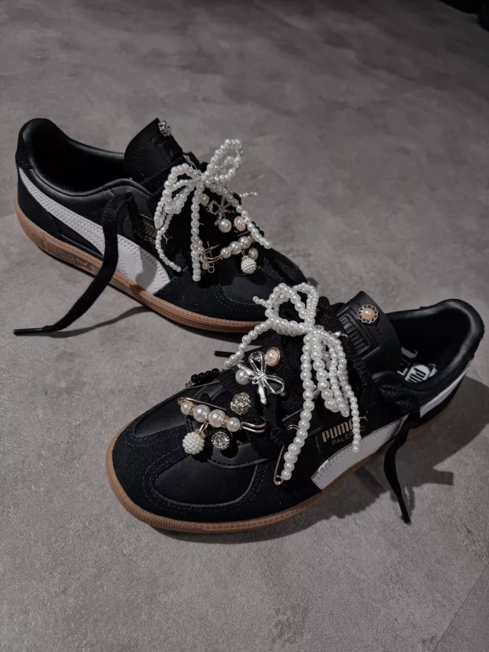 PUMA PALERMO Black Gray Gum CHARMS