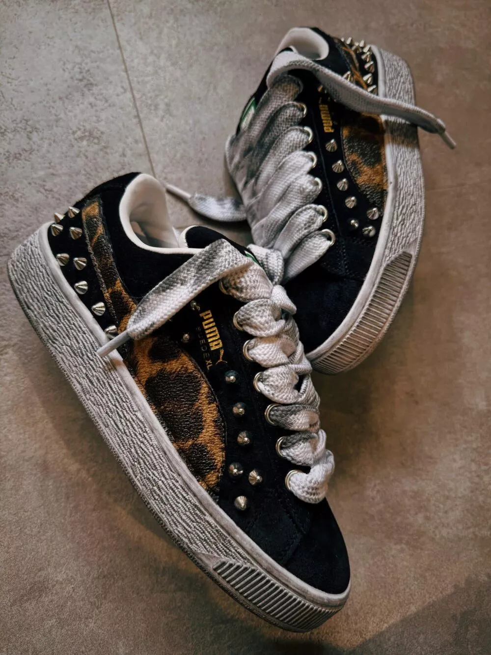 PUMA SUEDE XL Big Leo Borchie