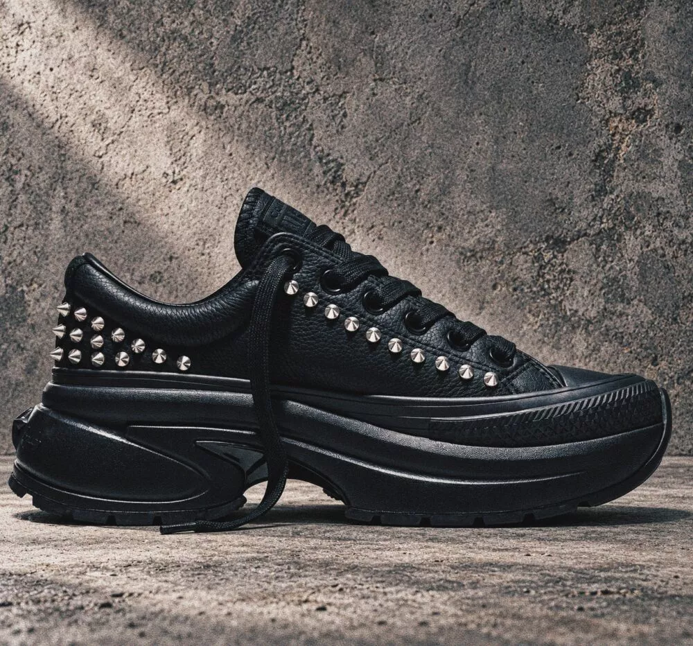 CONVERSE RUN STAR Crush Leather Black Spikes