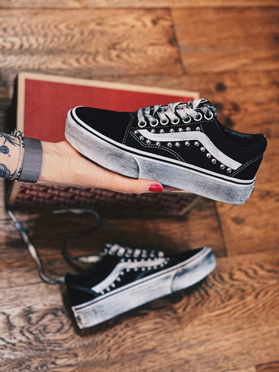 Vans Old Skool Platform Black Borchie (Sferiche) - immagine 1
