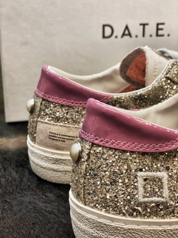 D.A.T.E. Hill Low Glitter Platinum Borchie