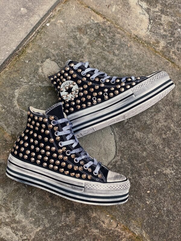 converse suola alta borchie