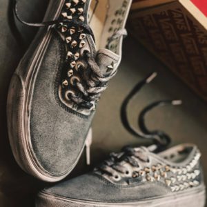 Vans Authentic Platform Ltd Grey Borchie (Full)