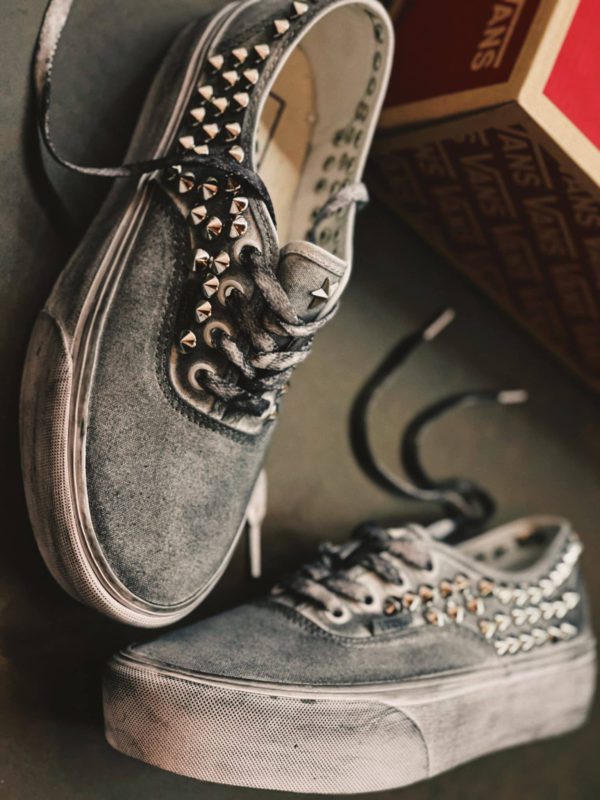 Vans Authentic Platform Ltd Grey Borchie (Full)