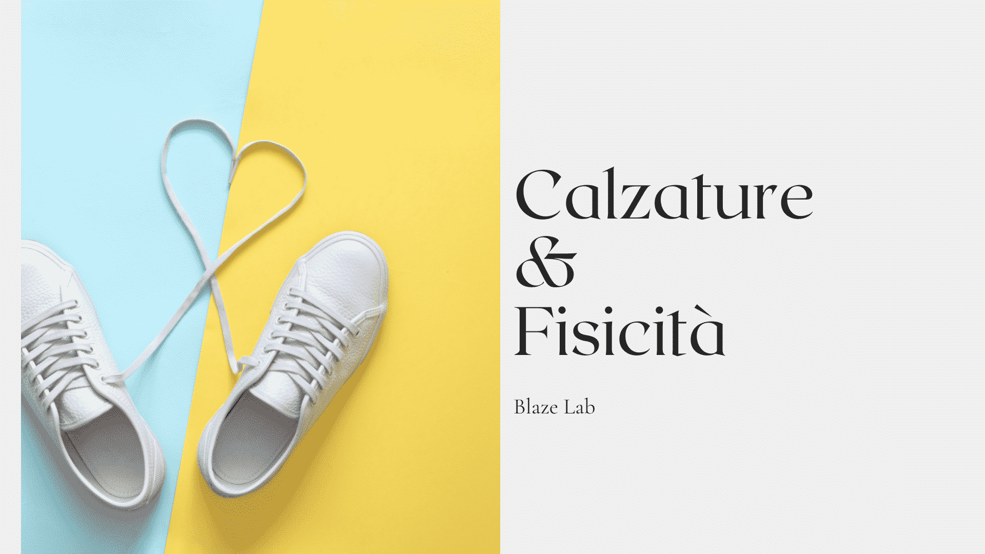 Due scarpe bianche da ginnastica che formano un cuore con le stringhe e la scritta "Calzature & Fisicità"