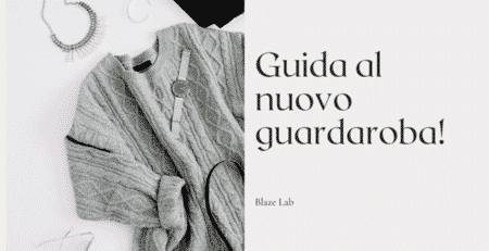 Cardigan grigio su sfondo bianco