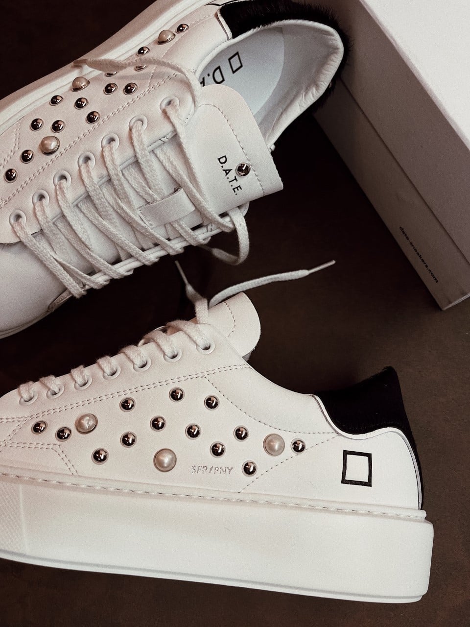 D.A.T.E. Sfera PONY White Black Pearls. Sneakers custom. Personalizza