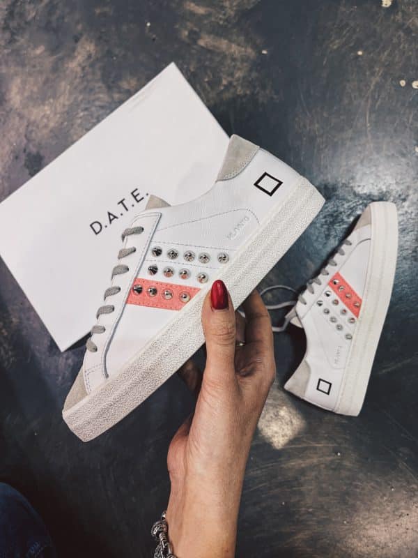 D.A.T.E. HILL White Coral Borchie