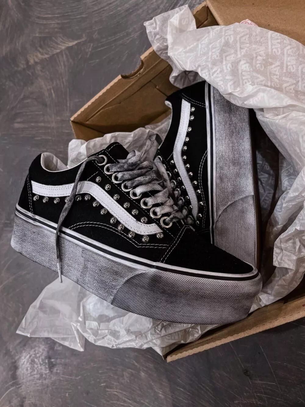 Vans OLD SKOOL SUPER Platform Borchie Sferiche