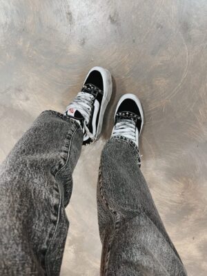 VANS KNU STACK Black / True White Borchie - immagine 3