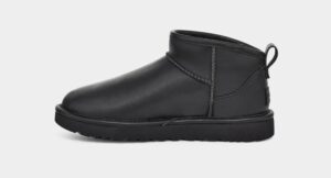 UGG Classic Ultra Mini Leather Black - immagine 2