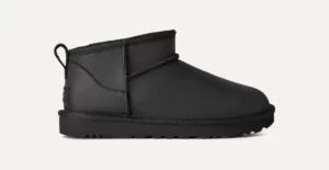 UGG CLASSIC ULTRA MINI Black Leather